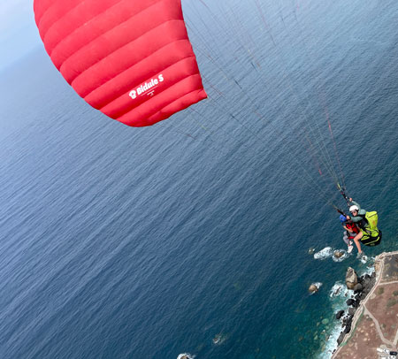 Flying tandem over the north coast of Gran Canaria, taking off from Los Giles